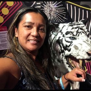 Meet your Posher, Christy